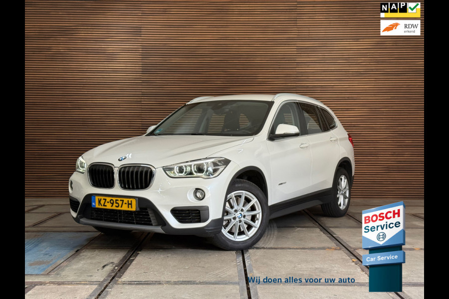 BMW X1 SDrive20i Centennial High Executive | Leer | Navigatie | HUD