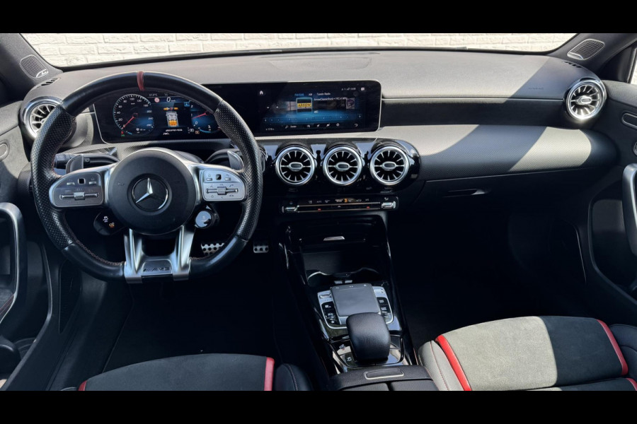 Mercedes-Benz AMG A-klasse AMG 35 4MATIC 306 PK!! Keyless Cruise Led verlichting Achteruitrijcamera Carplay Dynamic select