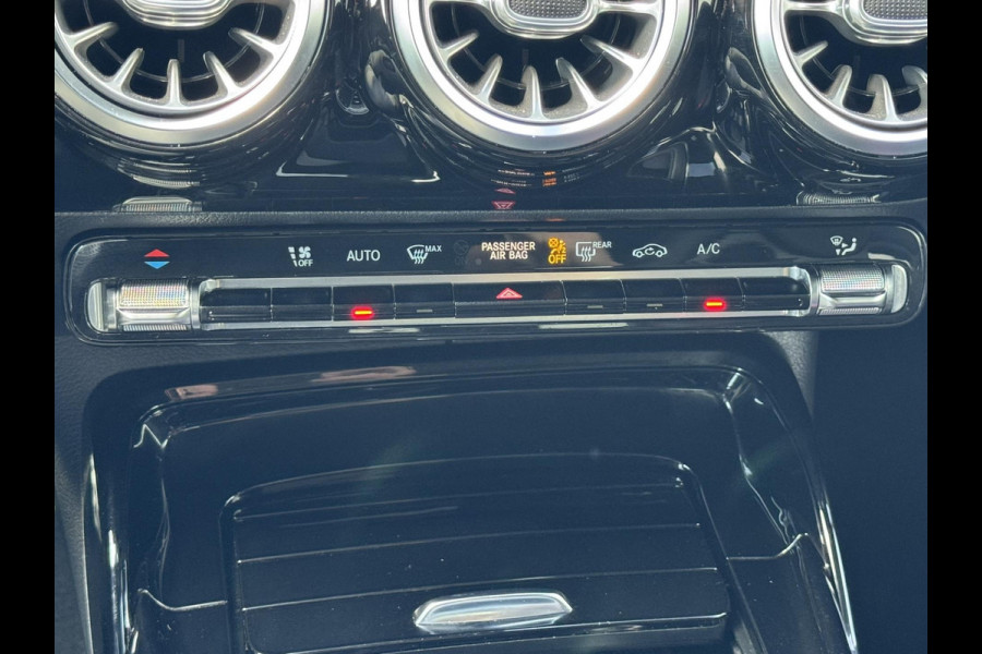 Mercedes-Benz AMG A-klasse AMG 35 4MATIC 306 PK!! Keyless Cruise Led verlichting Achteruitrijcamera Carplay Dynamic select