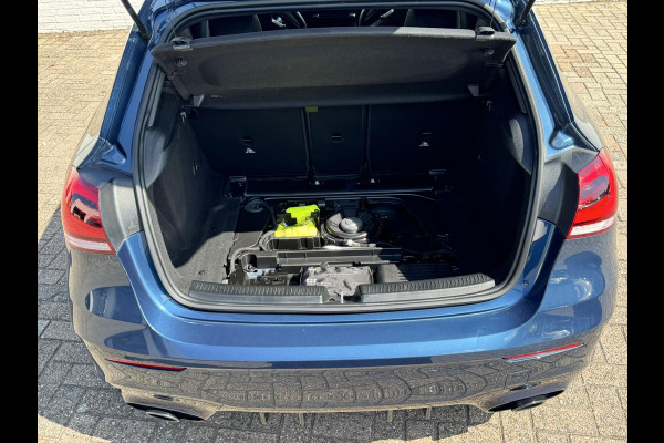 Mercedes-Benz AMG A-klasse AMG 35 4MATIC 306 PK!! Keyless Cruise Led verlichting Achteruitrijcamera Carplay Dynamic select