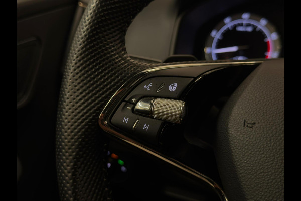 Škoda Karoq 1.5 TSI Sportline / Aut / BTW / CarPlay / NL-auto