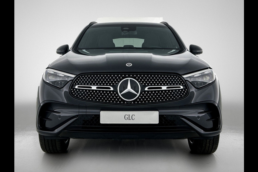 Mercedes-Benz GLC 300e 4MATIC Sport Edition | Trekhaak | Nightpakket | AMG Premium | Parkeerpakket met 360°-camera | Memorypakket | URBAN GUARD voertuigbescherming plus | Winter pakket | KEYLESS GO-comfortpakket | Dodehoekassistent |