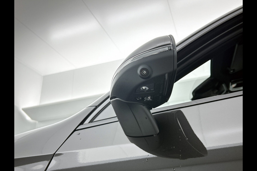 Mercedes-Benz GLC 300e 4MATIC Sport Edition | Trekhaak | Nightpakket | AMG Premium | Parkeerpakket met 360°-camera | Memorypakket | URBAN GUARD voertuigbescherming plus | Winter pakket | KEYLESS GO-comfortpakket | Dodehoekassistent |
