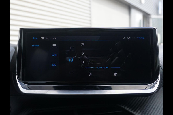 Peugeot 2008 1.2 Hybrid 145 GT