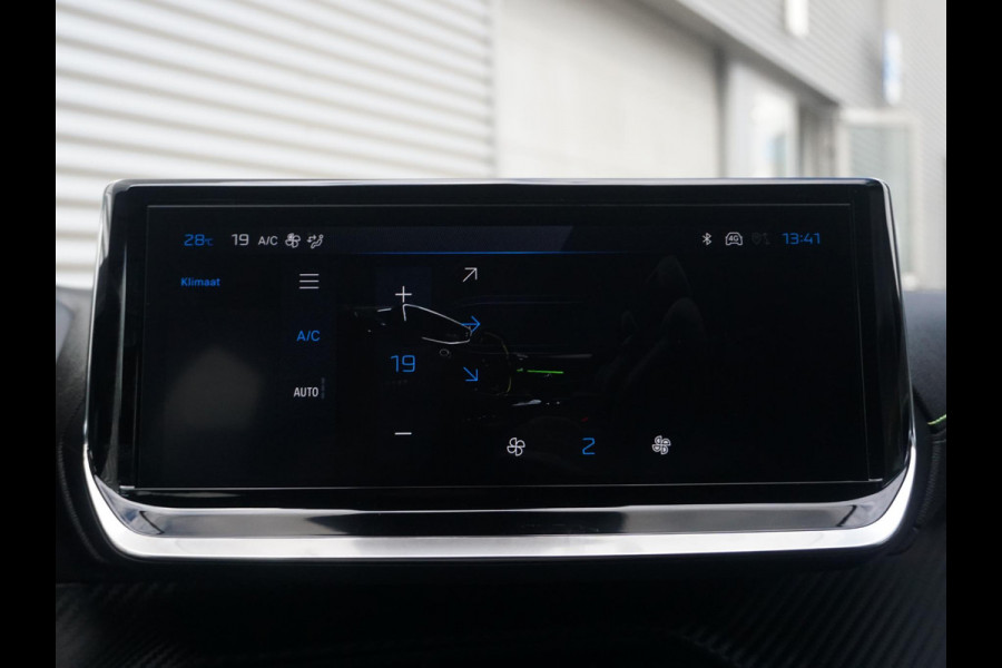 Peugeot 208 1.2 Hybrid 110 e-DCS6 GT