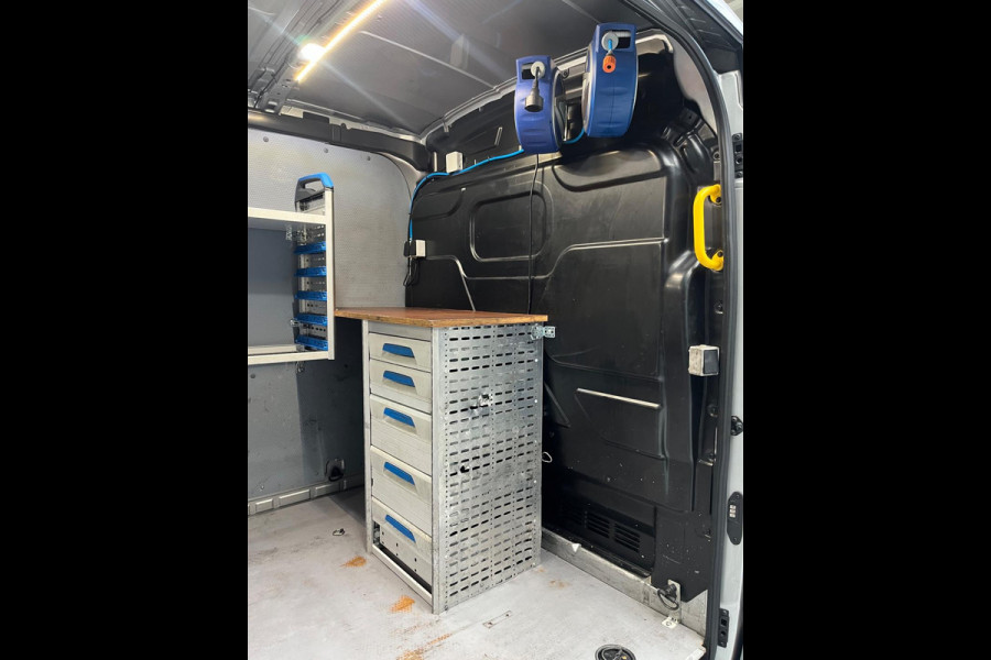 Ford Transit Automaat Servicewagen 350 2.0 TDCI 131PK euro6 L2H2 3Persoons Trend, Sortimo werkplaats inrichting, RIJKLAARPRIJS