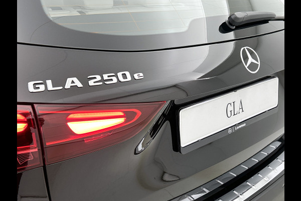 Mercedes-Benz GLA 250 e Business Solution Luxury | Trekhaak | Parkeerpakket met achteruitrijcamera | Keyless-Go comfortpakket | GUARD 360 ° Vehicle protection Plus | EASY PACK achterklep | USB-pakket plus |