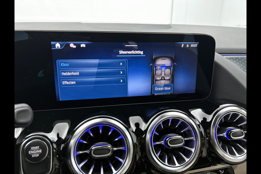 Mercedes-Benz GLA 250 e Business Solution Luxury | Trekhaak | Parkeerpakket met achteruitrijcamera | Keyless-Go comfortpakket | GUARD 360 ° Vehicle protection Plus | EASY PACK achterklep | USB-pakket plus |