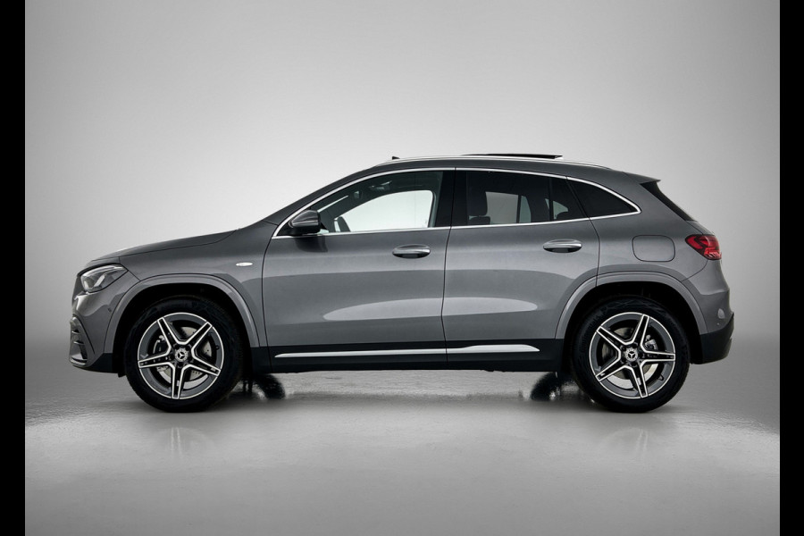 Mercedes-Benz GLA 250 e Business Solution AMG | Trekhaak | Parkeerpakket met achteruitrijcamera | EASY PACK achterklep | Spiegelpakket | Dodehoekassistent | Stoelverwarming voor | KEYLESS GO | Extra USB-poorten |