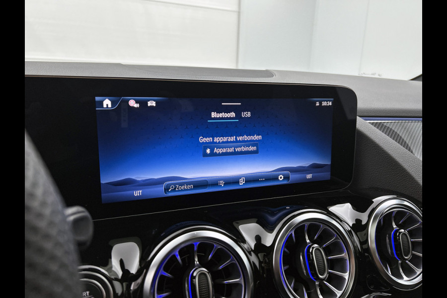 Mercedes-Benz GLA 250 e Business Solution AMG | Trekhaak | Parkeerpakket met achteruitrijcamera | EASY PACK achterklep | Spiegelpakket | Dodehoekassistent | Stoelverwarming voor | KEYLESS GO | Extra USB-poorten |