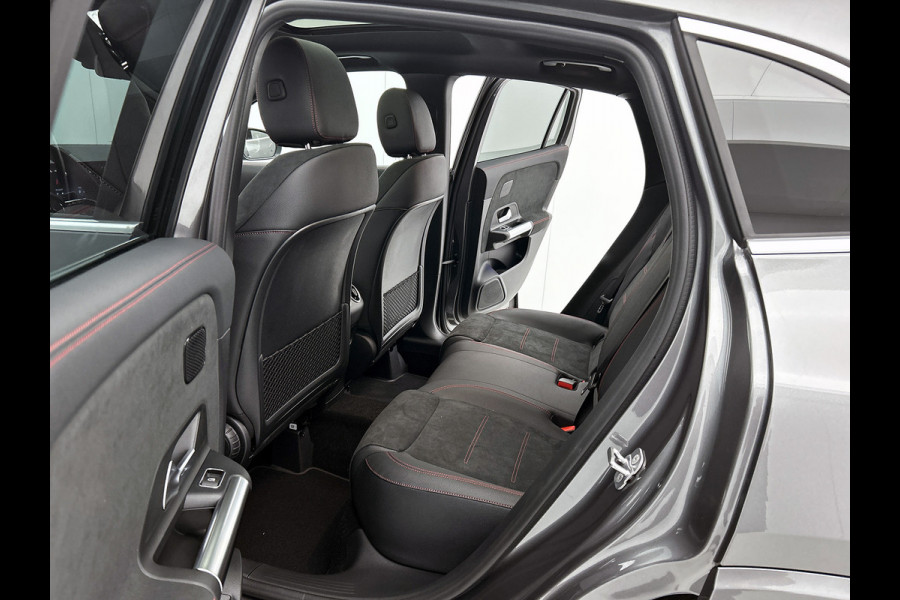 Mercedes-Benz GLA 250 e Business Solution AMG | Trekhaak | Parkeerpakket met achteruitrijcamera | EASY PACK achterklep | Spiegelpakket | Dodehoekassistent | Stoelverwarming voor | KEYLESS GO | Extra USB-poorten |