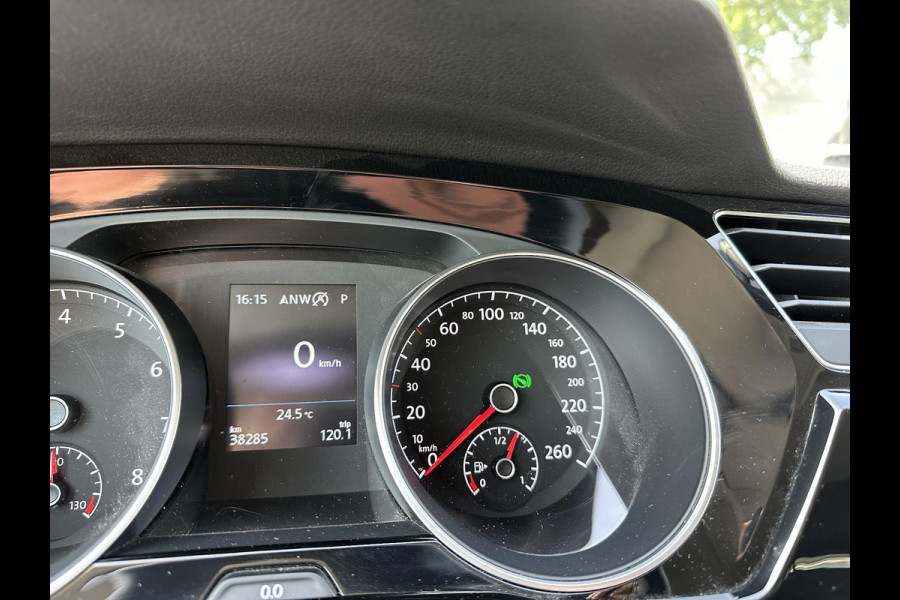 Volkswagen Touran 1.5 TSI Highline