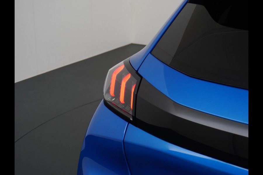Peugeot 208 1.2 PureTech GT-Line VAN: 20.900,- VOOR: 17.877,- UW HERFSTVOORDEEL: 3.023,- EURO RIJKLAARPRIJS INCL. 12MND BOVAG GARANTIE | TOP ONDERHOUDEN