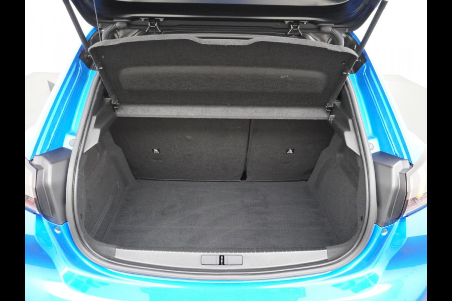 Peugeot 208 1.2 PureTech GT-Line VAN: 20.900,- VOOR: 17.877,- UW HERFSTVOORDEEL: 3.023,- EURO RIJKLAARPRIJS INCL. 12MND BOVAG GARANTIE | TOP ONDERHOUDEN