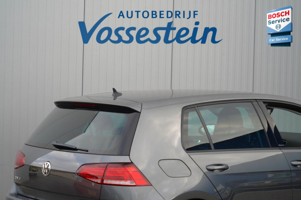 Volkswagen Golf 1.5 TSI IQ.Drive / Navi / ACC / Side assist / Stoelverwarming / PDC V+A