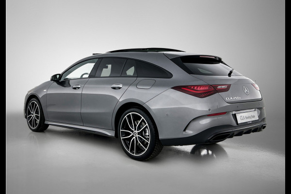 Mercedes-Benz CLA-Klasse Shooting Brake 250 e Business Solution AMG | Nightpakket | AMG Line Plus pakket | Parkeerpakket met 360°-camera | KEYLESS GO | Head-up display | Dodehoekassistent | Stoelverwarming voor | Licht- en zicht pakket |