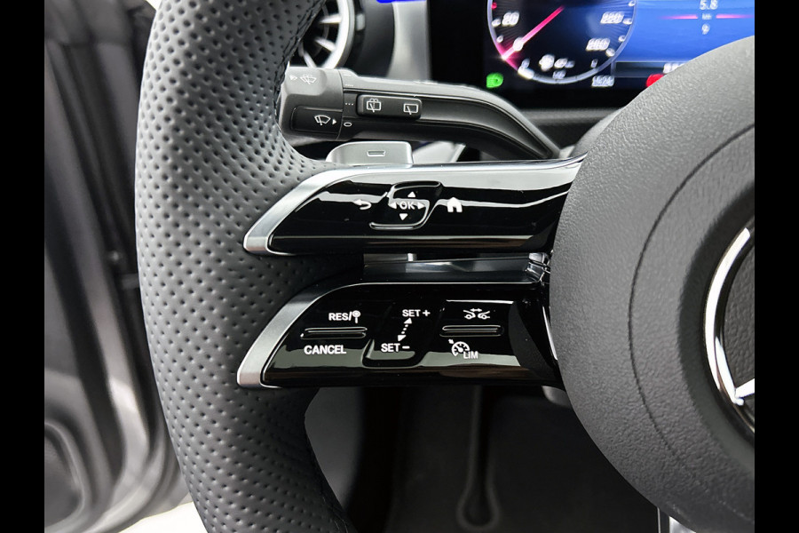 Mercedes-Benz CLA-Klasse Shooting Brake 250 e Business Solution AMG | Nightpakket | AMG Line Plus pakket | Parkeerpakket met 360°-camera | KEYLESS GO | Head-up display | Dodehoekassistent | Stoelverwarming voor | Licht- en zicht pakket |