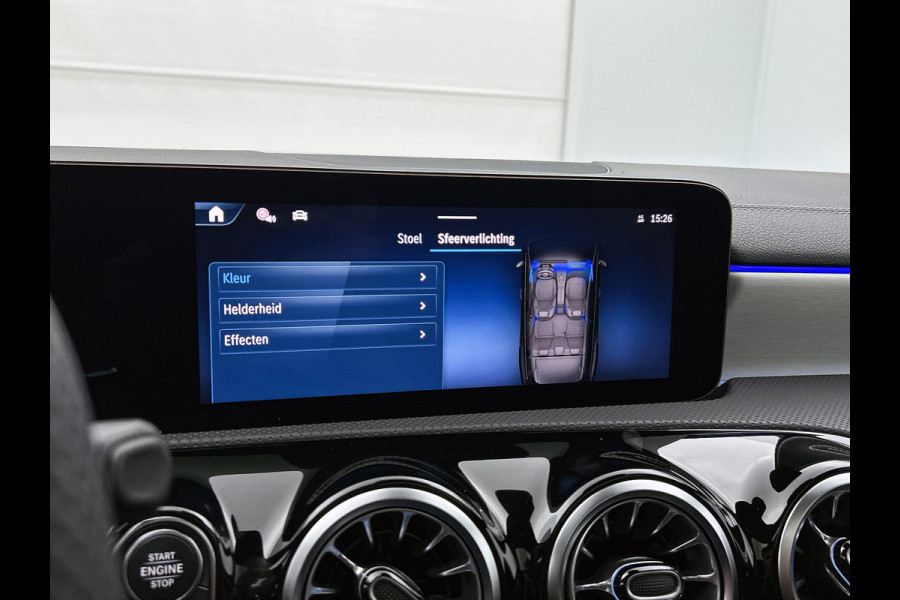Mercedes-Benz CLA-Klasse Shooting Brake 250 e Business Solution AMG | Nightpakket | AMG Line Plus pakket | Parkeerpakket met 360°-camera | KEYLESS GO | Head-up display | Dodehoekassistent | Stoelverwarming voor | Licht- en zicht pakket |