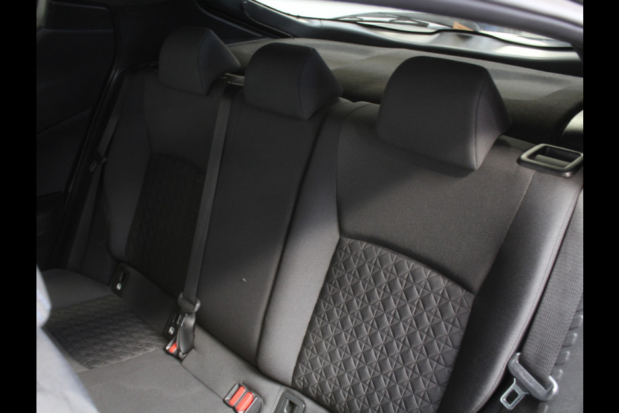 Toyota C-HR 2.0 Hybrid Business Plus CAMERA | CARPLAY | LED | TREKHAAK | LMV | STOELVERW | ADAPCRUISE | CLIMATE