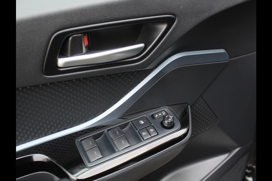 Toyota C-HR 2.0 Hybrid Business Plus CAMERA | CARPLAY | LED | TREKHAAK | LMV | STOELVERW | ADAPCRUISE | CLIMATE