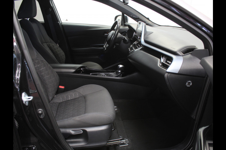 Toyota C-HR 2.0 Hybrid Business Plus CAMERA | CARPLAY | LED | TREKHAAK | LMV | STOELVERW | ADAPCRUISE | CLIMATE