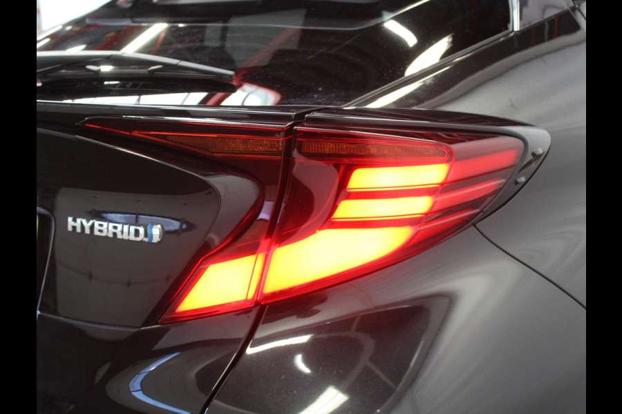 Toyota C-HR 2.0 Hybrid Business Plus CAMERA | CARPLAY | LED | TREKHAAK | LMV | STOELVERW | ADAPCRUISE | CLIMATE