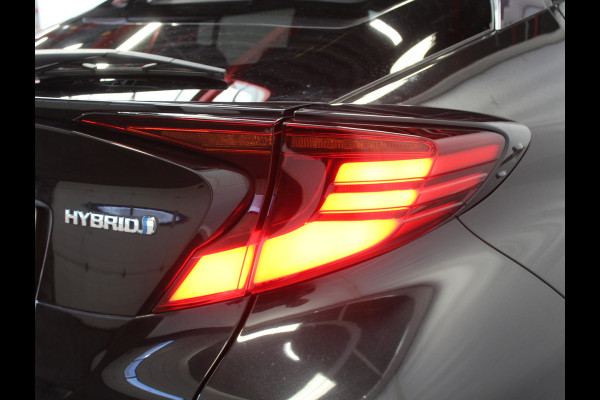 Toyota C-HR 2.0 Hybrid Business Plus CAMERA | CARPLAY | LED | TREKHAAK | LMV | STOELVERW | ADAPCRUISE | CLIMATE