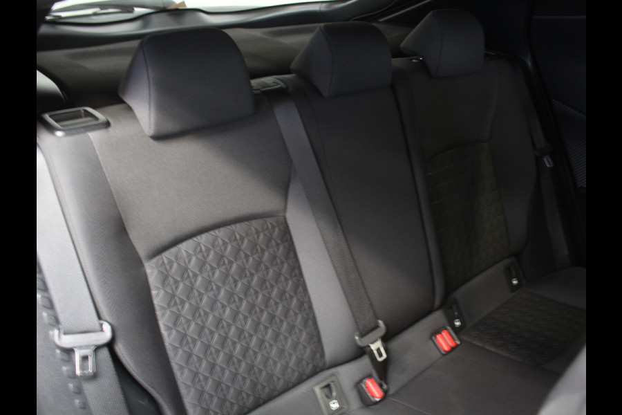 Toyota C-HR 2.0 Hybrid Business Plus CAMERA | CARPLAY | LED | TREKHAAK | LMV | STOELVERW | ADAPCRUISE | CLIMATE