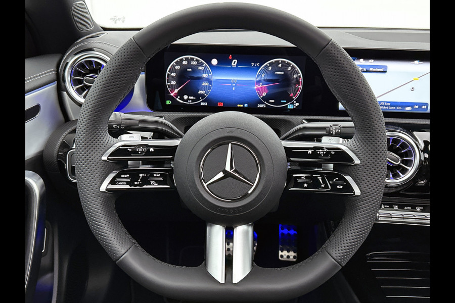 Mercedes-Benz CLA-Klasse 180 Business Solution AMG | AMG Line Plus pakket | Head-up display | MBUX Augmented Reality Navigation | Memoryfunctie voorstoelen | 19" multispaaks velgen |
