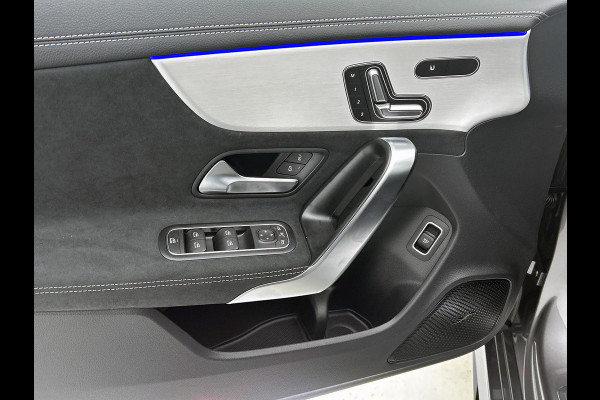 Mercedes-Benz CLA-Klasse 180 Business Solution AMG | AMG Line Plus pakket | Head-up display | MBUX Augmented Reality Navigation | Memoryfunctie voorstoelen | 19" multispaaks velgen |