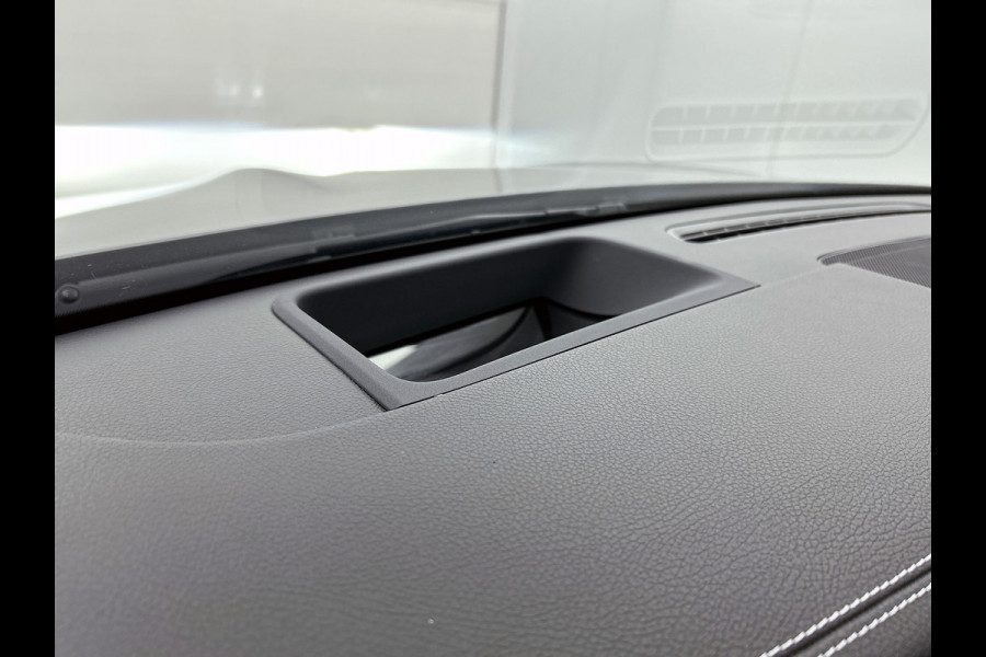 Mercedes-Benz CLA-Klasse 180 Business Solution AMG | AMG Line Plus pakket | Head-up display | MBUX Augmented Reality Navigation | Memoryfunctie voorstoelen | 19" multispaaks velgen |