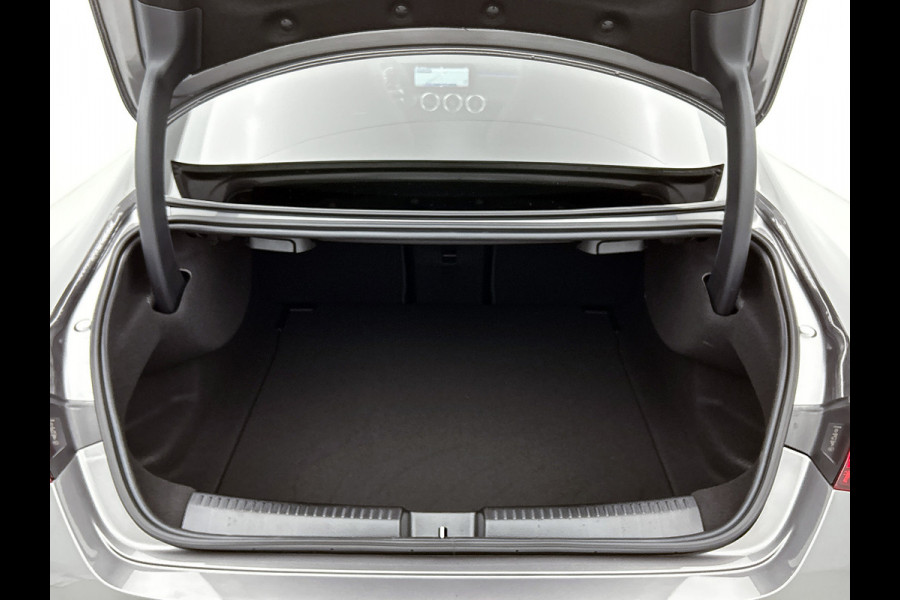 Mercedes-Benz CLA-Klasse 180 Business Solution AMG | AMG Line Plus pakket | Head-up display | MBUX Augmented Reality Navigation | Memoryfunctie voorstoelen | 19" multispaaks velgen |