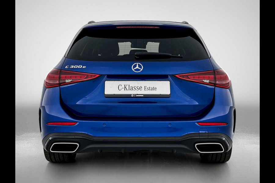 Mercedes-Benz C-Klasse Estate 300 e Business Solution AMG | Trekhaak | Nightpakket | AMG Line Premium Plus | Parkeerpakket met 360°-camera | Antidiefstalpakket GUARD 360° Plus | KEYLESS GO-comfortpakket | EASY PACK achterklep |