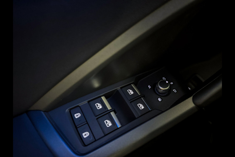 Audi Q3 35 TFSI 3xS-Line |Keyless|Sfeer|Camera|Panorama|2023
