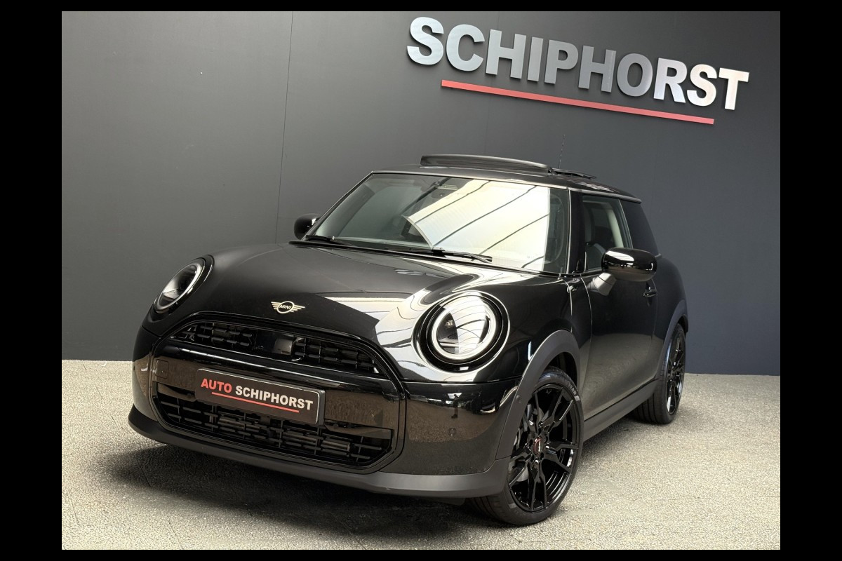MINI Cooper Cooper 3-drs C 156pk Jcw 18 lmv Pano leer Key-less Head-up MINI Cooper Cooper 3-drs C 156pk Jcw 18 lmv Pano leer Key-less Head-up