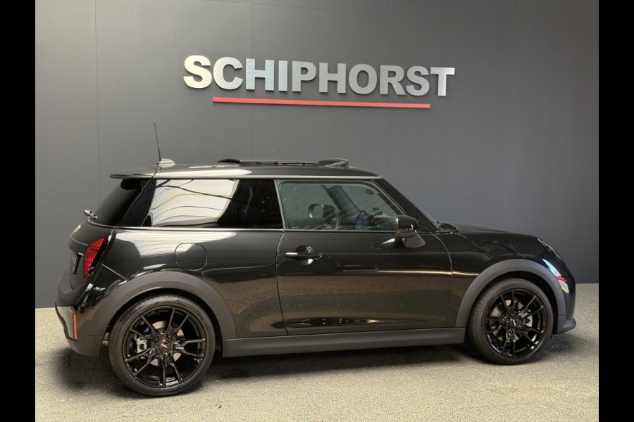 MINI Cooper Cooper 3-drs C 156pk Jcw 18 lmv Pano leer Key-less Head-up