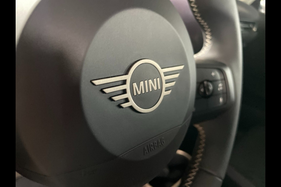 MINI Cooper Cooper 3-drs C 156pk Jcw 18 lmv Pano leer Key-less Head-up