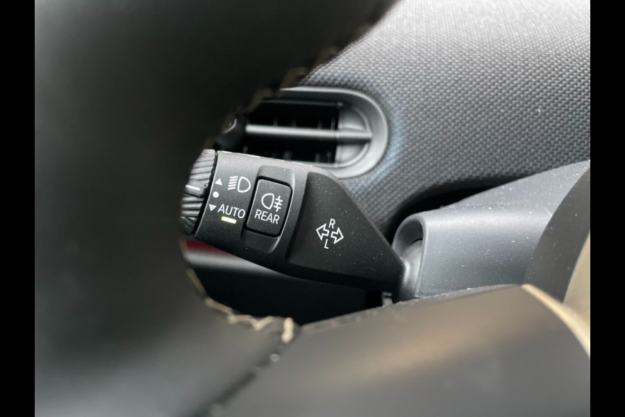MINI Cooper Cooper 3-drs C 156pk Jcw 18 lmv Pano leer Key-less Head-up