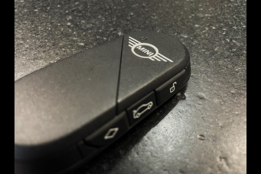 MINI Cooper Cooper 3-drs C 156pk Jcw 18 lmv Pano leer Key-less Head-up