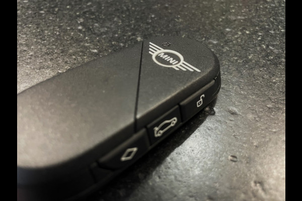 MINI Cooper Cooper 3-drs C 156pk Jcw 18 lmv Pano leer Key-less Head-up