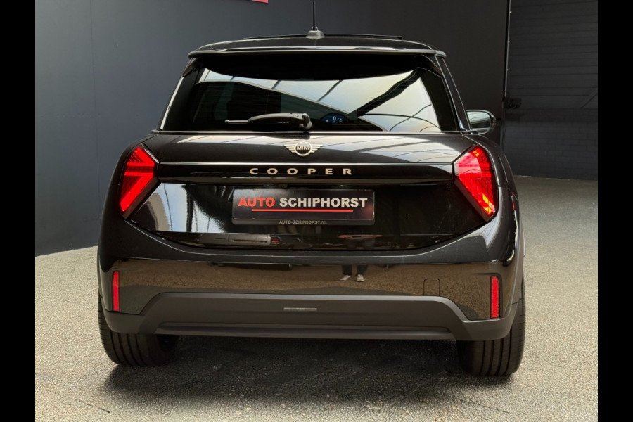 MINI Cooper Cooper 3-drs C 156pk Jcw 18 lmv Pano leer Key-less Head-up