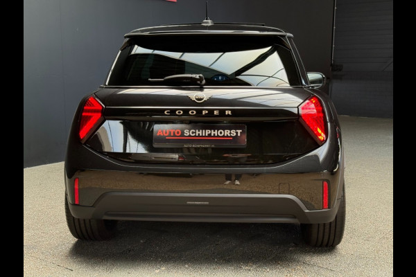 MINI Cooper Cooper 3-drs C 156pk Jcw 18 lmv Pano leer Key-less Head-up