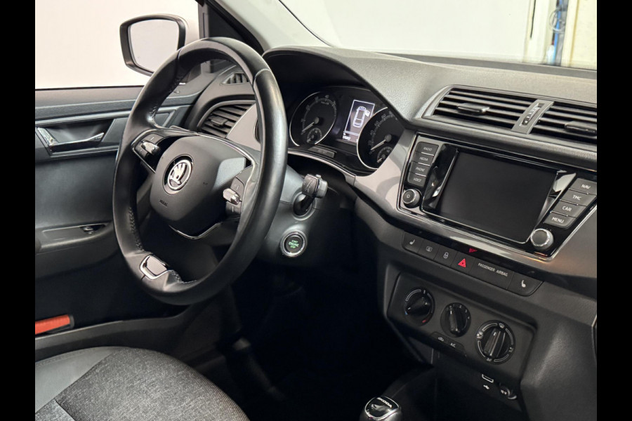 Škoda Fabia Combi 1.0 TSI DSG Business Edition Trekhaak Navigatie Apple Carplay/Android Auto Parkeersensoren achter Stoelverwarming Cruise Control Airco