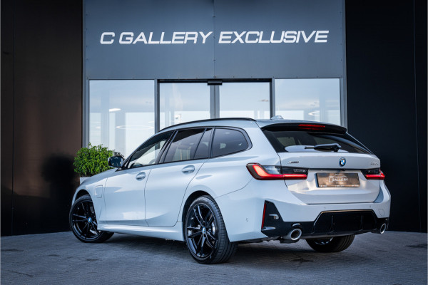 BMW 3 Serie Touring 330e xDrive - M Sport | Panorama | H&K | Memory | 360 Camera