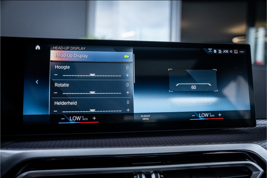 BMW 3 Serie Touring 330e xDrive - M Sport | Panorama | H&K | Memory | 360 Camera