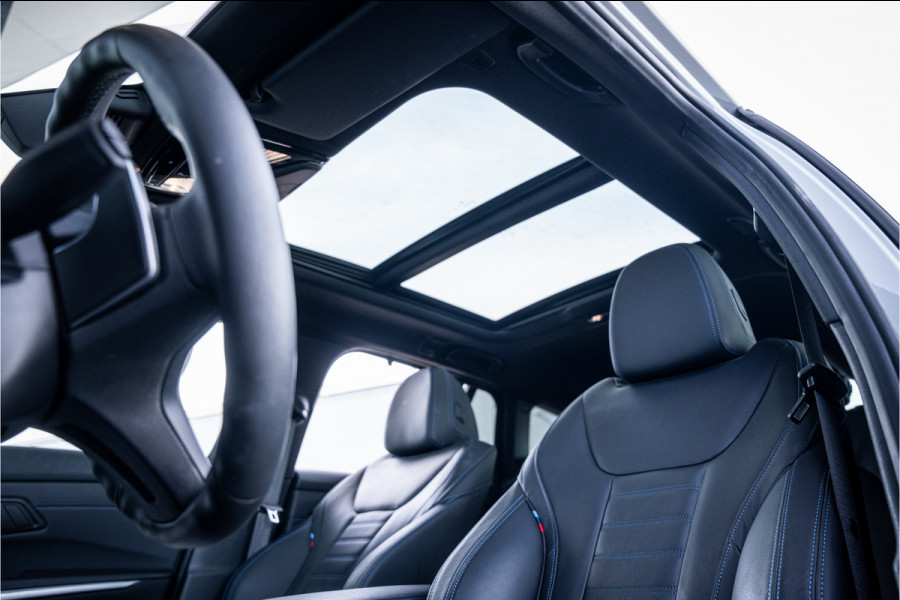 BMW 3 Serie Touring 330e xDrive - M Sport | Panorama | H&K | Memory | 360 Camera