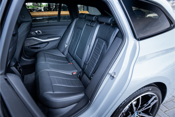 BMW 3 Serie Touring 330e xDrive - M Sport | Panorama | H&K | Memory | 360 Camera