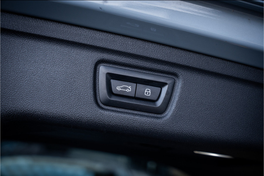 BMW 3 Serie Touring 330e xDrive - M Sport | Panorama | H&K | Memory | 360 Camera