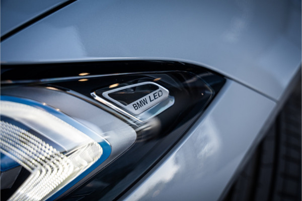 BMW 3 Serie Touring 330e xDrive - M Sport | Panorama | H&K | Memory | 360 Camera