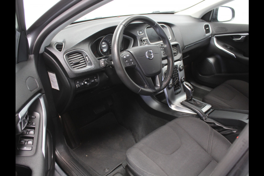 Volvo V40 1.5 T2 Momentum CLIMATE | LED | AFN TREKHAAK | LMV | CRUISE | AUTOMAAT